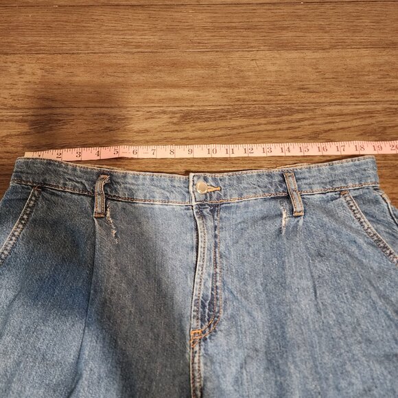 Mango Mid-rise denim bermuda shorts with pleats damaged Blue Size 12 - Picture 5 of 16